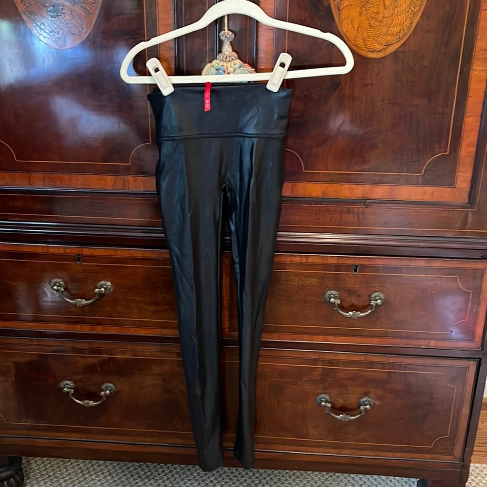 Spanx Faux Leather Leggings XS EUC